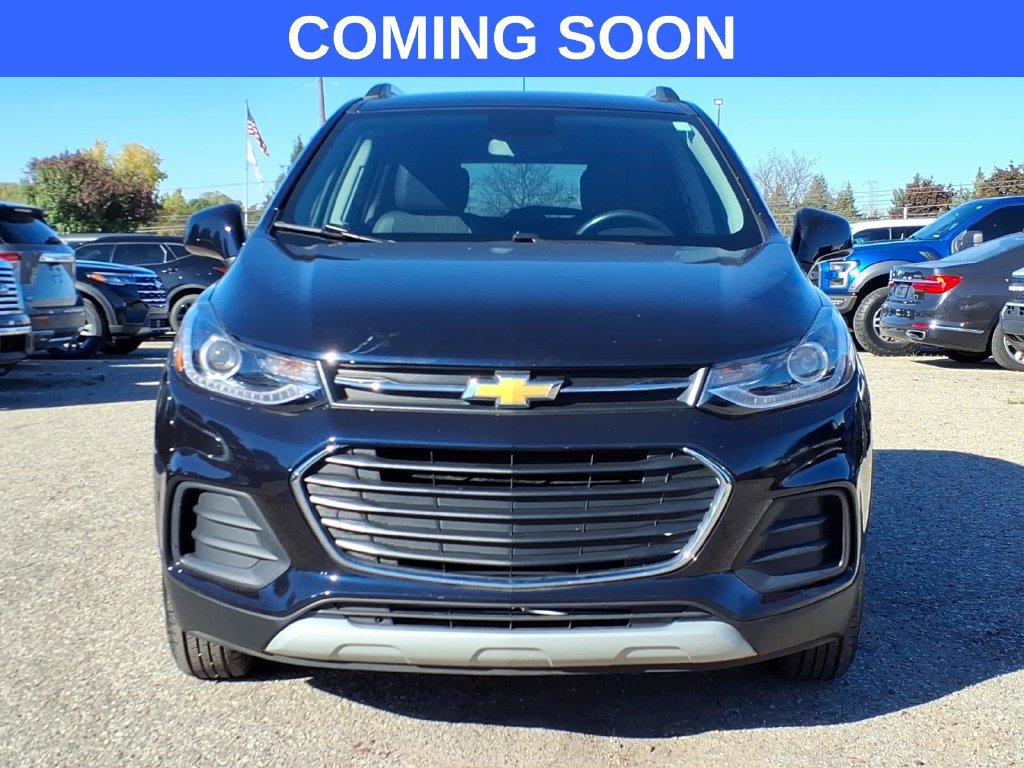 Used 2022 Chevrolet Trax LT w/ LT Convenience Package AWD/4WD image 2