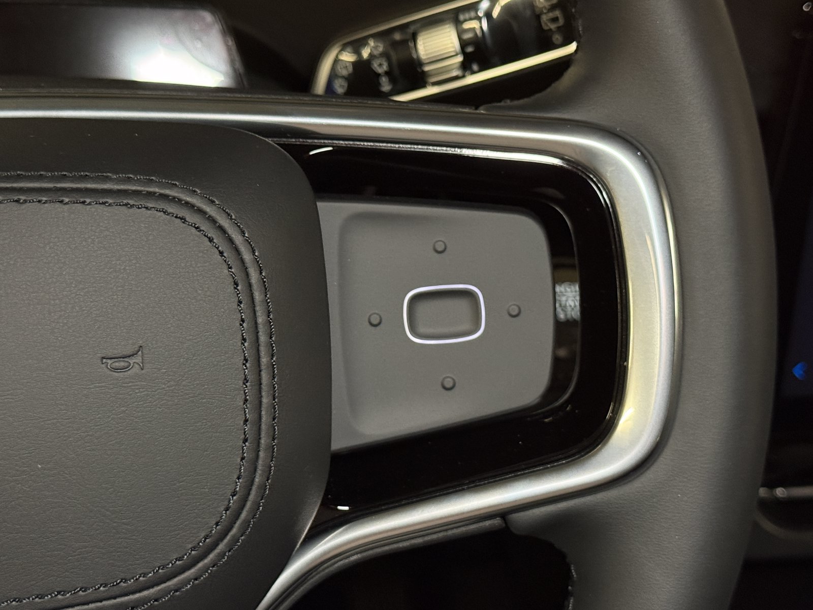 New 2026 Lincoln Nautilus Hybrid AWD/4WD image 30