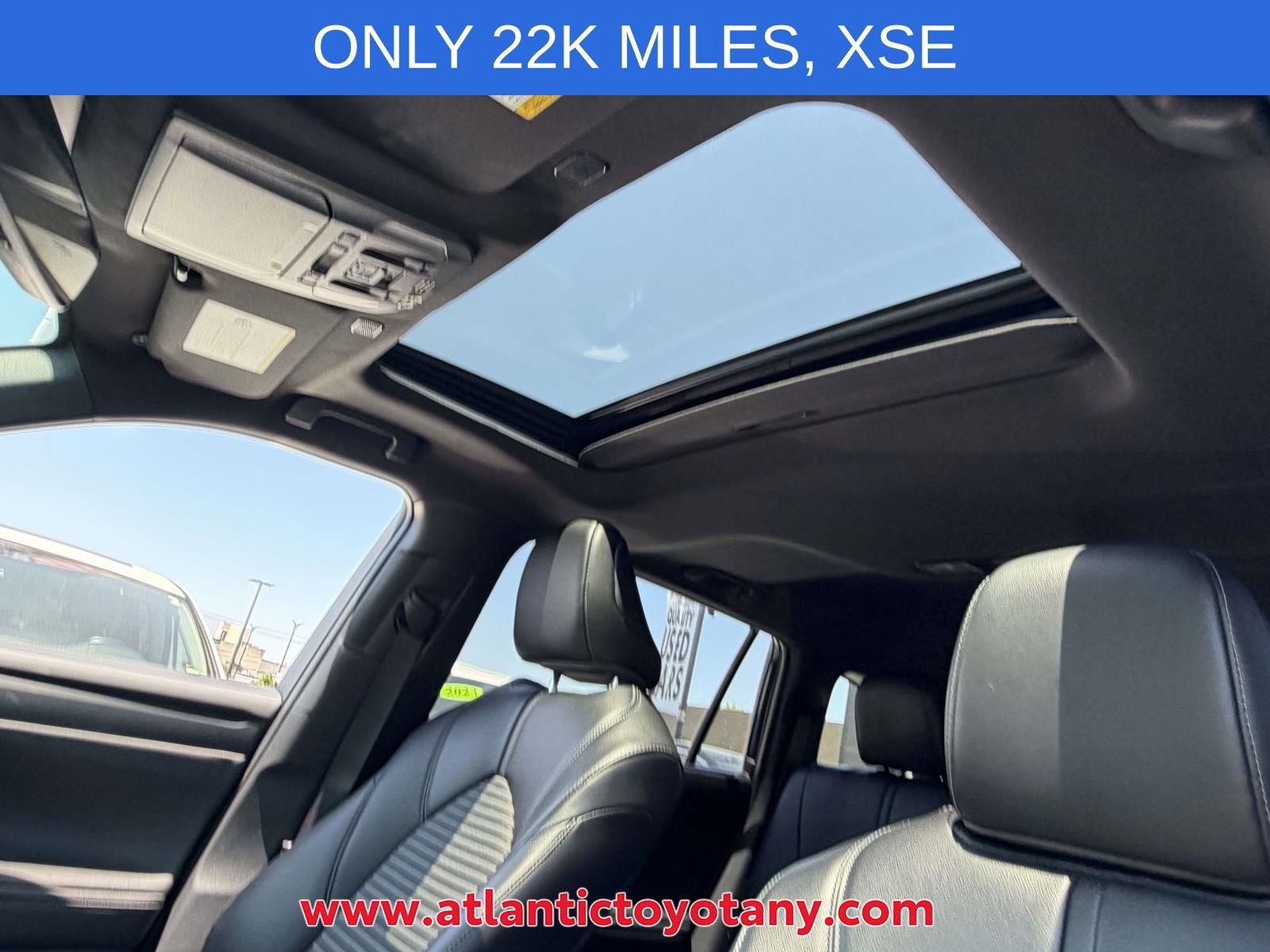 Used 2023 Toyota Highlander XSE AWD/4WD image 11