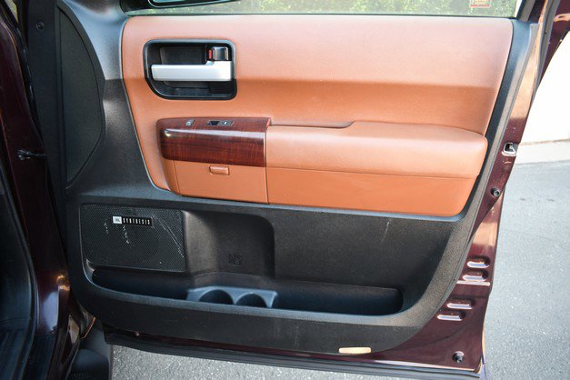 Used 2014 Toyota Sequoia Platinum image 24