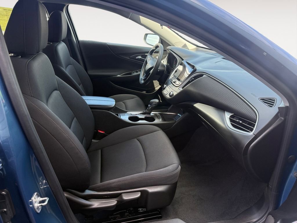 Used 2024 Chevrolet Malibu LT FWD image 15