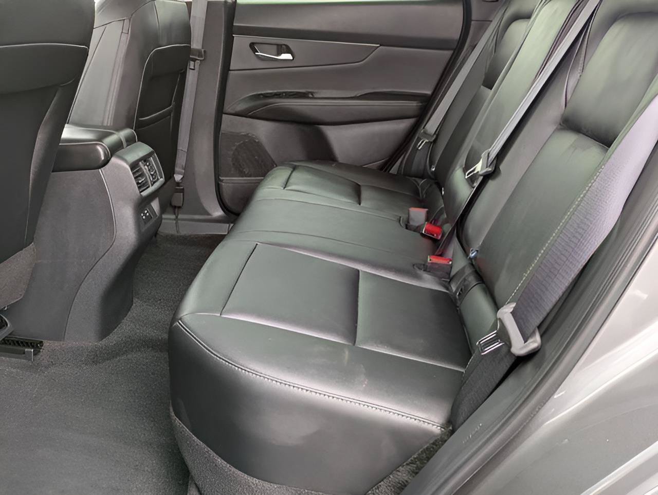 Used 2025 Nissan Murano SV AWD/4WD image 21