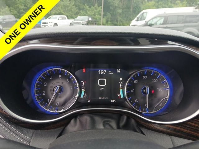 Certified 2023 Chrysler Pacifica Limited FWD image 34