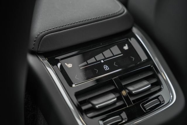 New 2026 Volvo XC60 B5 Ultra w/ Protection Package Premier image 35