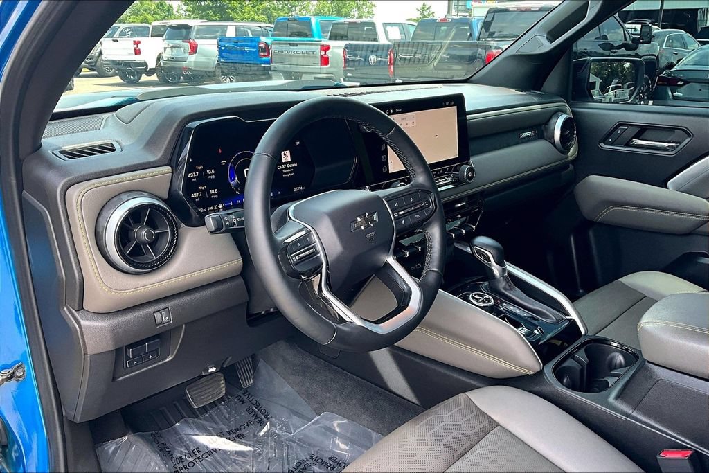 Used 2023 Chevrolet Colorado ZR2 w/ ZR2 Convenience Package III AWD/4WD image 19