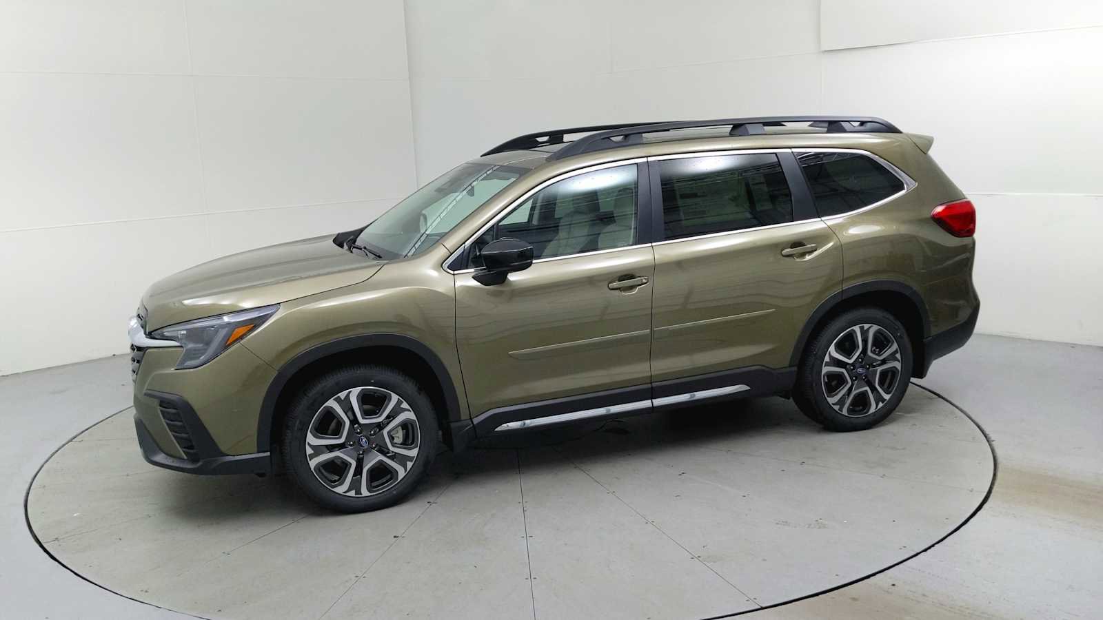 New 2025 Subaru Ascent Limited image 5