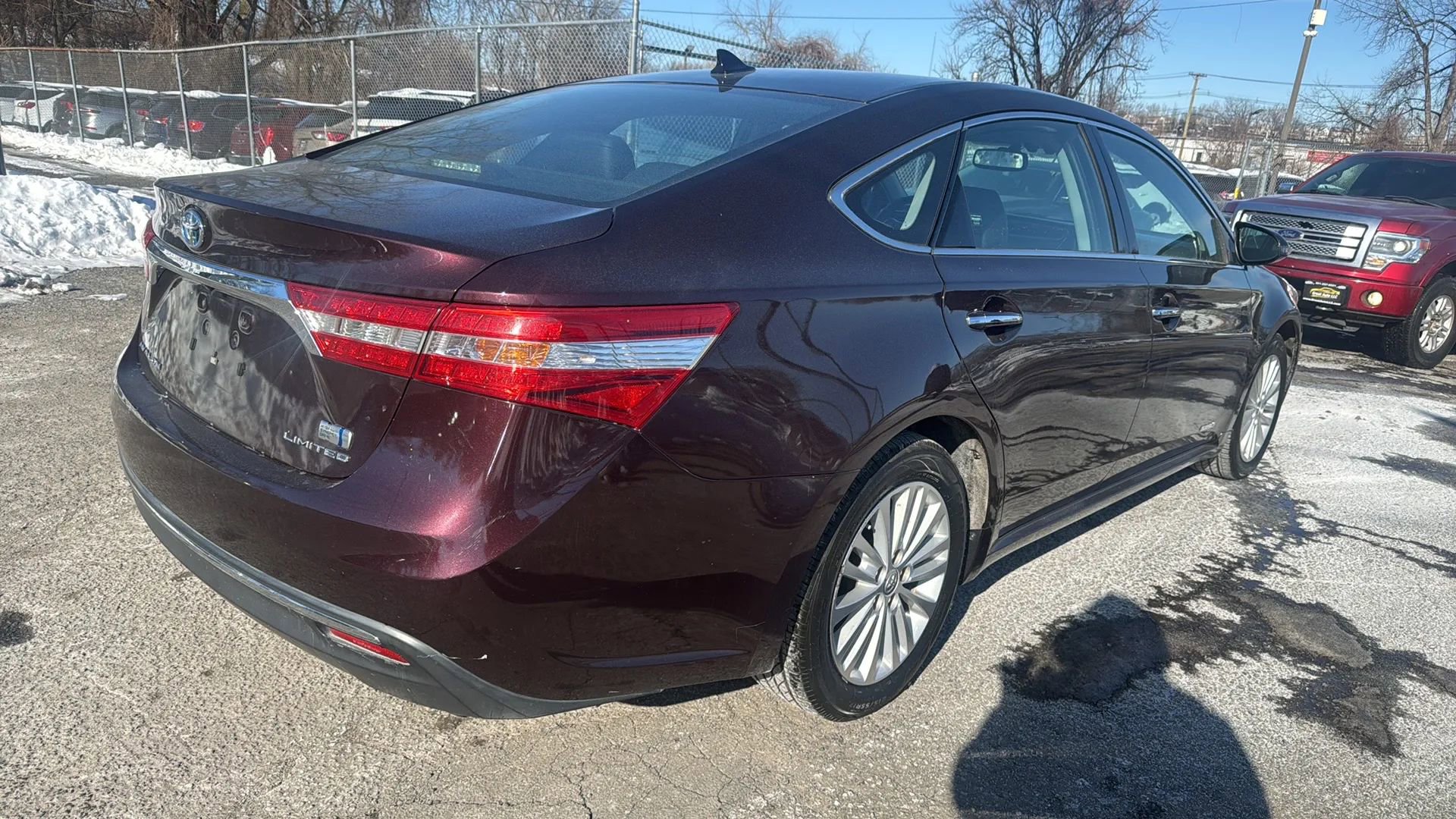 Used 2014 Toyota Avalon Limited w/ Technology Package FWD image 5
