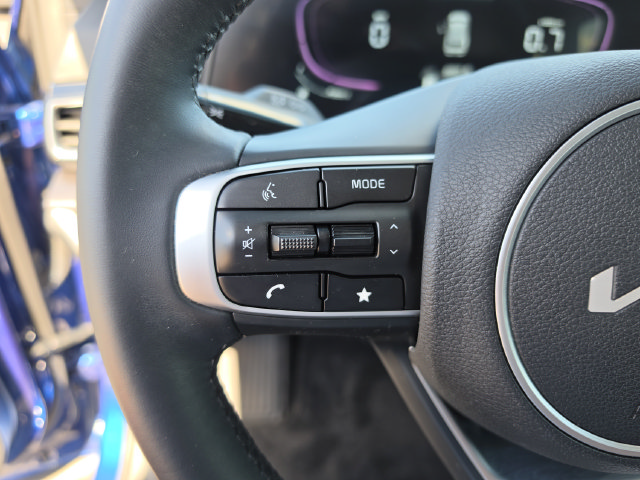 Used 2025 Kia Sportage EX w/ Premium Package FWD image 39