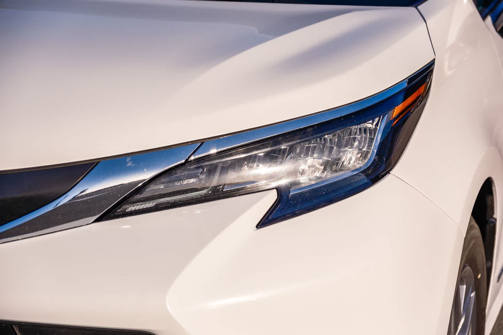 Certified 2021 Toyota Sienna LE AWD/4WD image 12