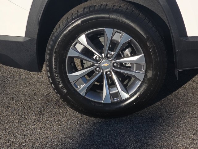 New 2027 Chevrolet Equinox LT w/ Convenience Package II AWD/4WD image 9