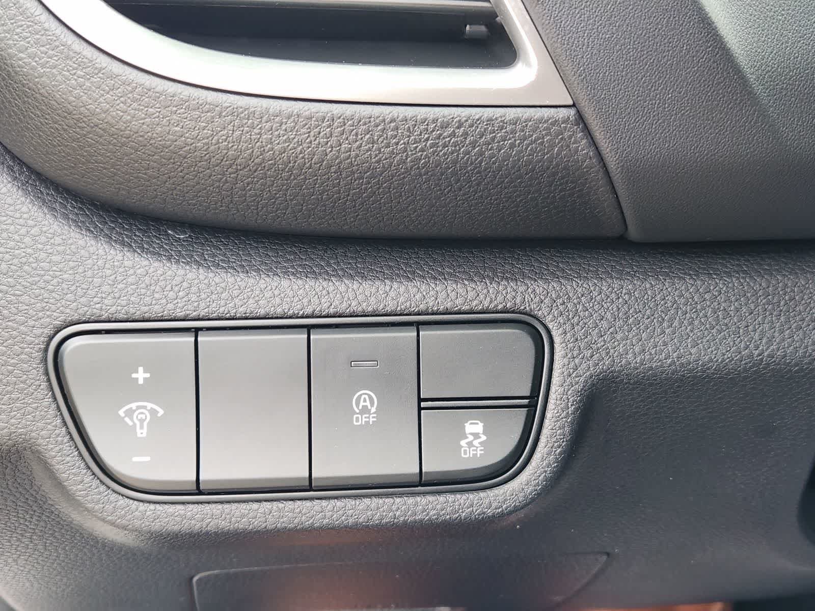 Certified 2025 Kia Seltos EX w/ EX Sunroof Package FWD image 20