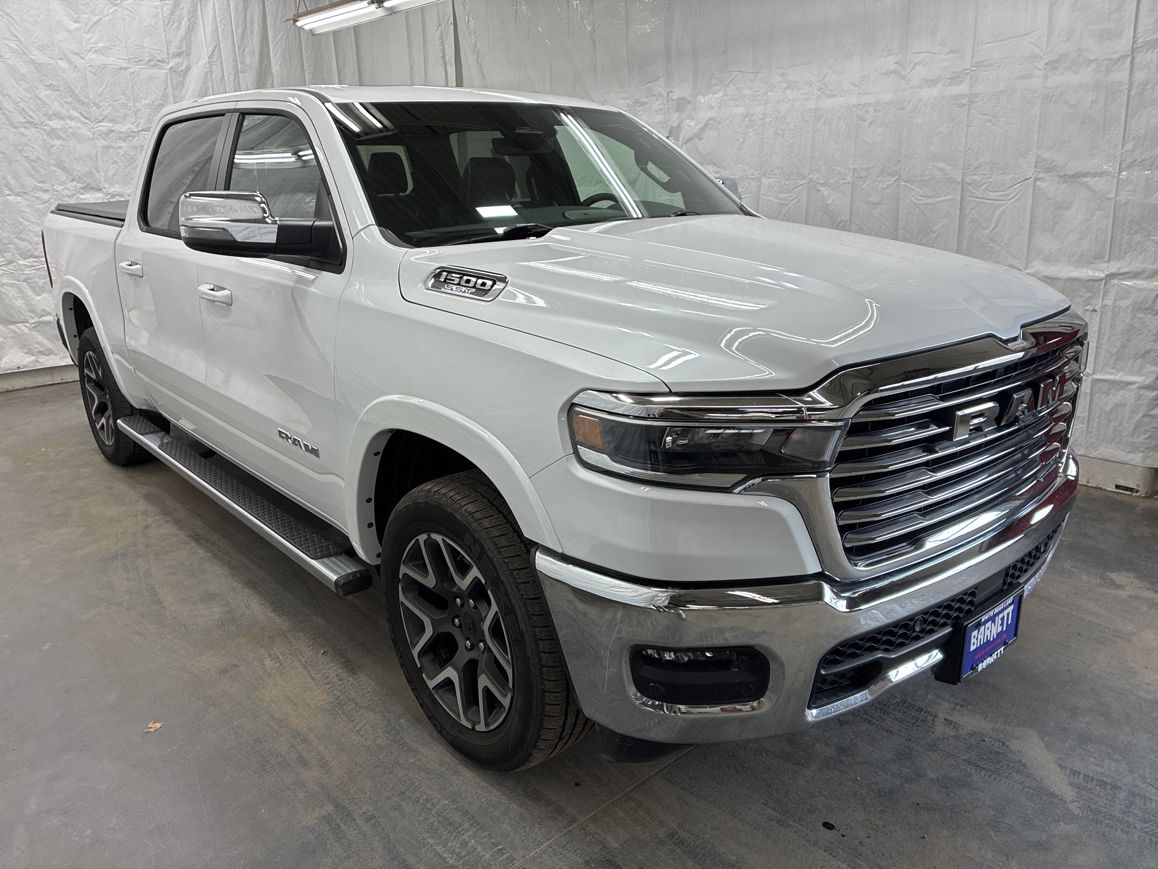 Certified 2025 RAM 1500 Laramie AWD/4WD image 4