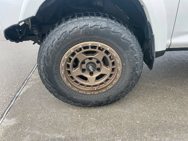 Used 2018 Toyota 4Runner SR5 Premium AWD/4WD image 28