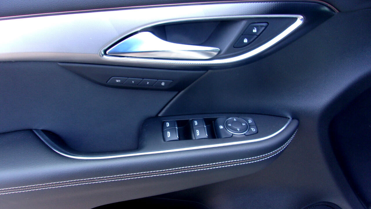 Used 2024 Buick Envision Sport Touring image 8