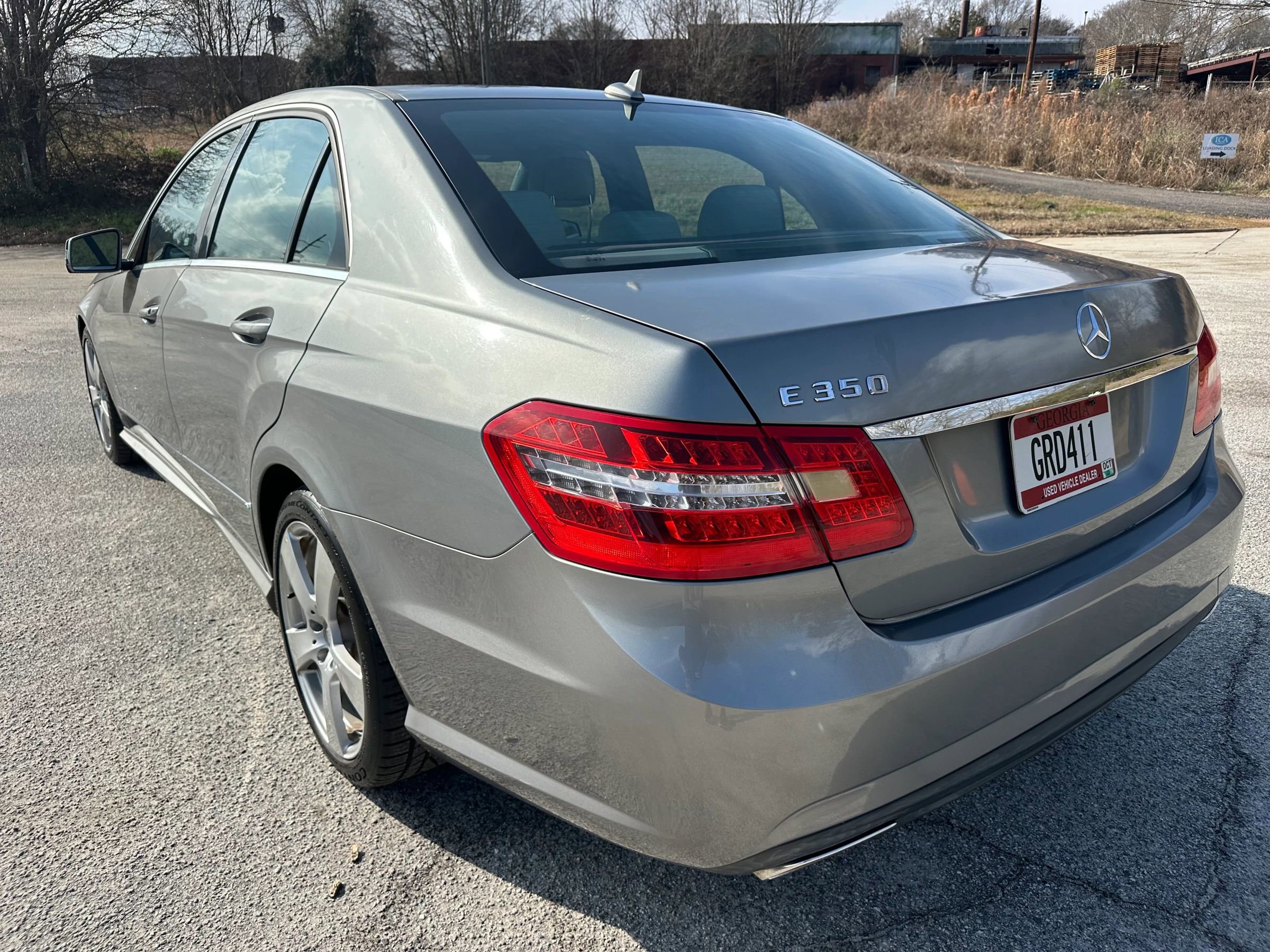 Used 2010 Mercedes-Benz E 350 Sedan image 3