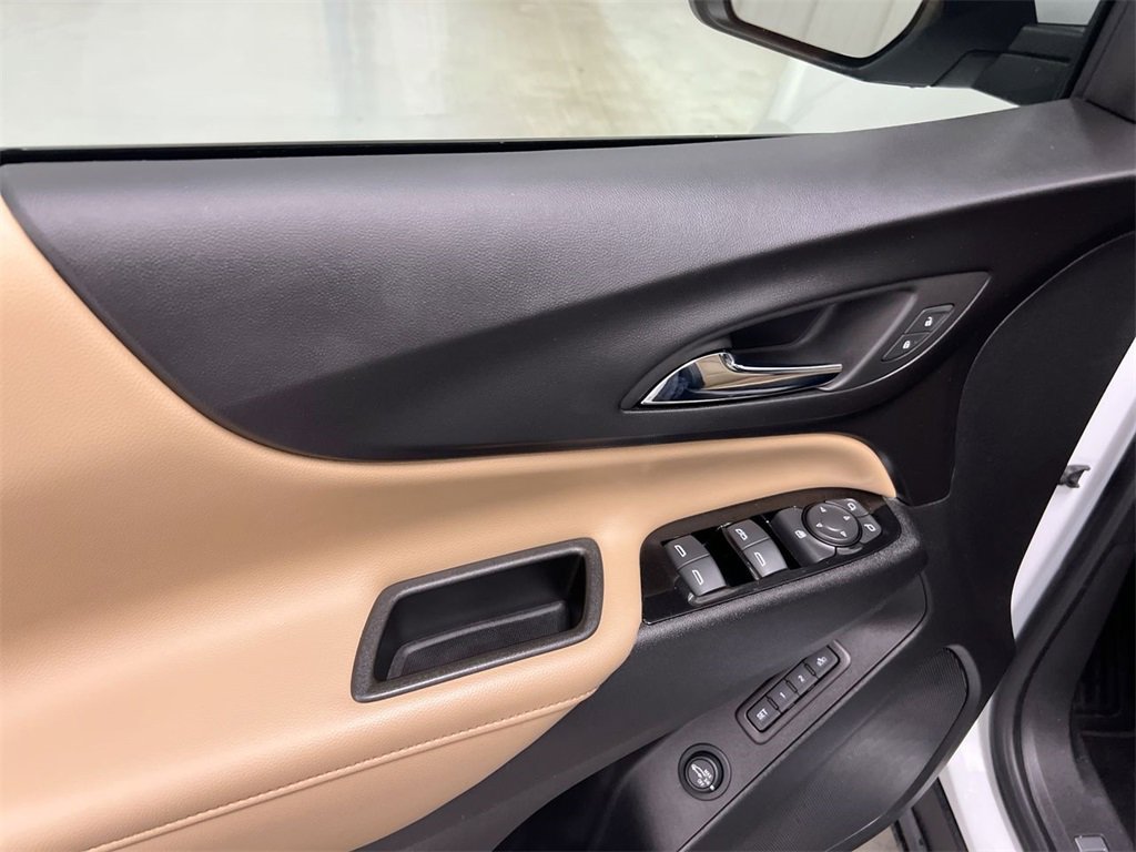 Used 2022 Chevrolet Equinox Premier image 21