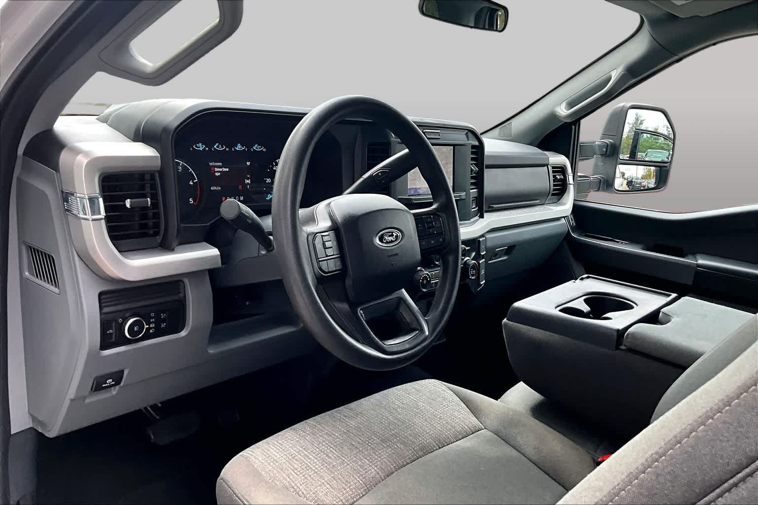Used 2025 Ford F250 XLT AWD/4WD image 18