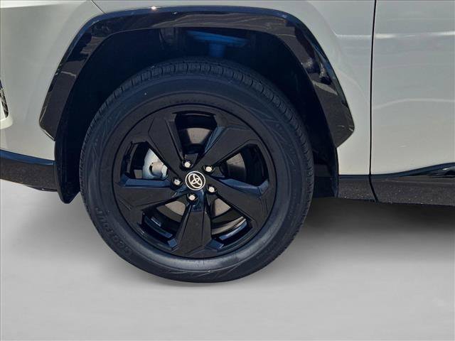 Used 2021 Toyota RAV4 XSE w/ XSE Grade Weather Package AWD/4WD image 25