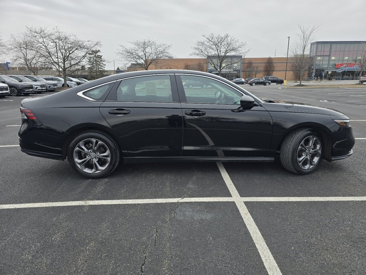 Certified 2023 Honda Accord EX image 19