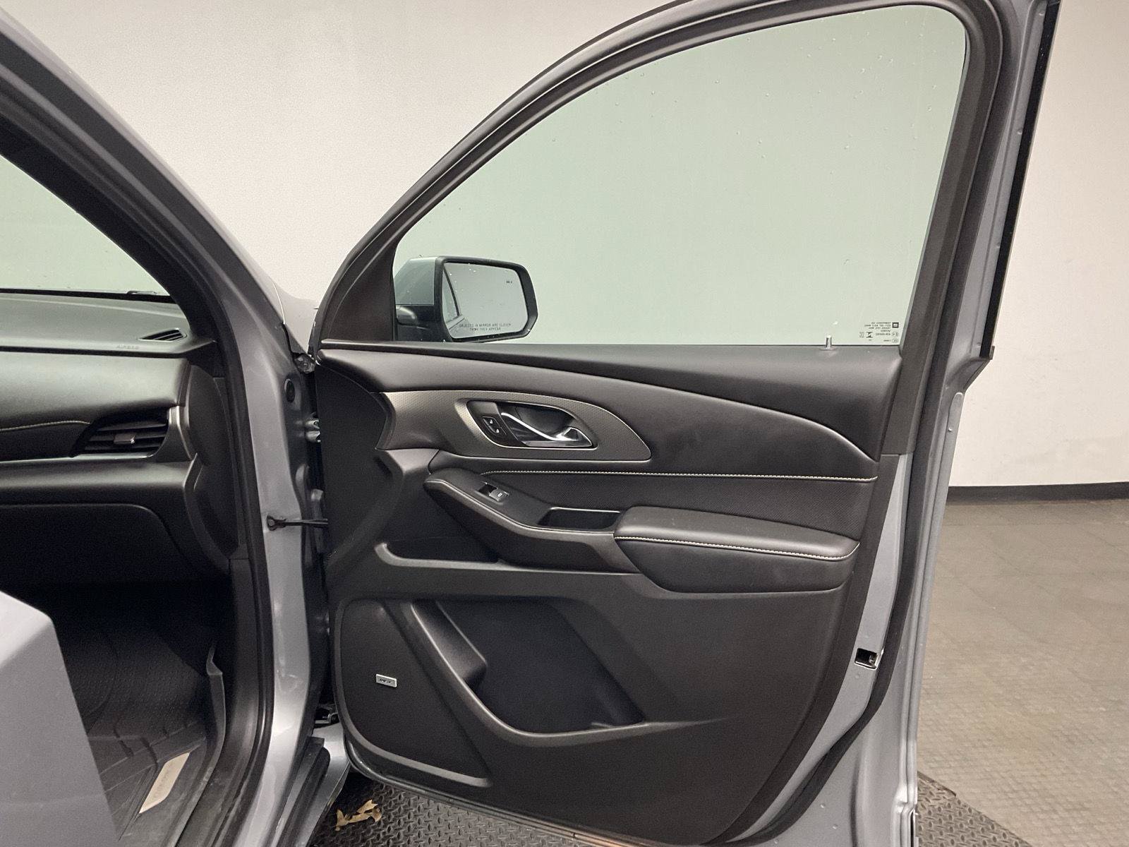 Certified 2023 Chevrolet Traverse Premier w/ LPO, Floor Liner Package FWD image 25