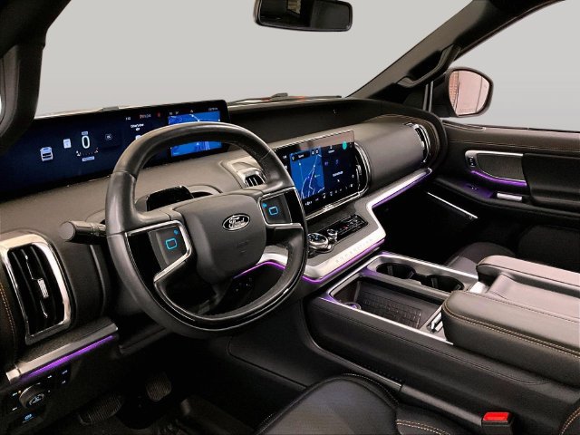 Used 2025 Ford Expedition Tremor AWD/4WD image 12