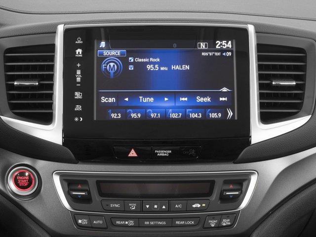 Used 2017 Honda Pilot EX image 10