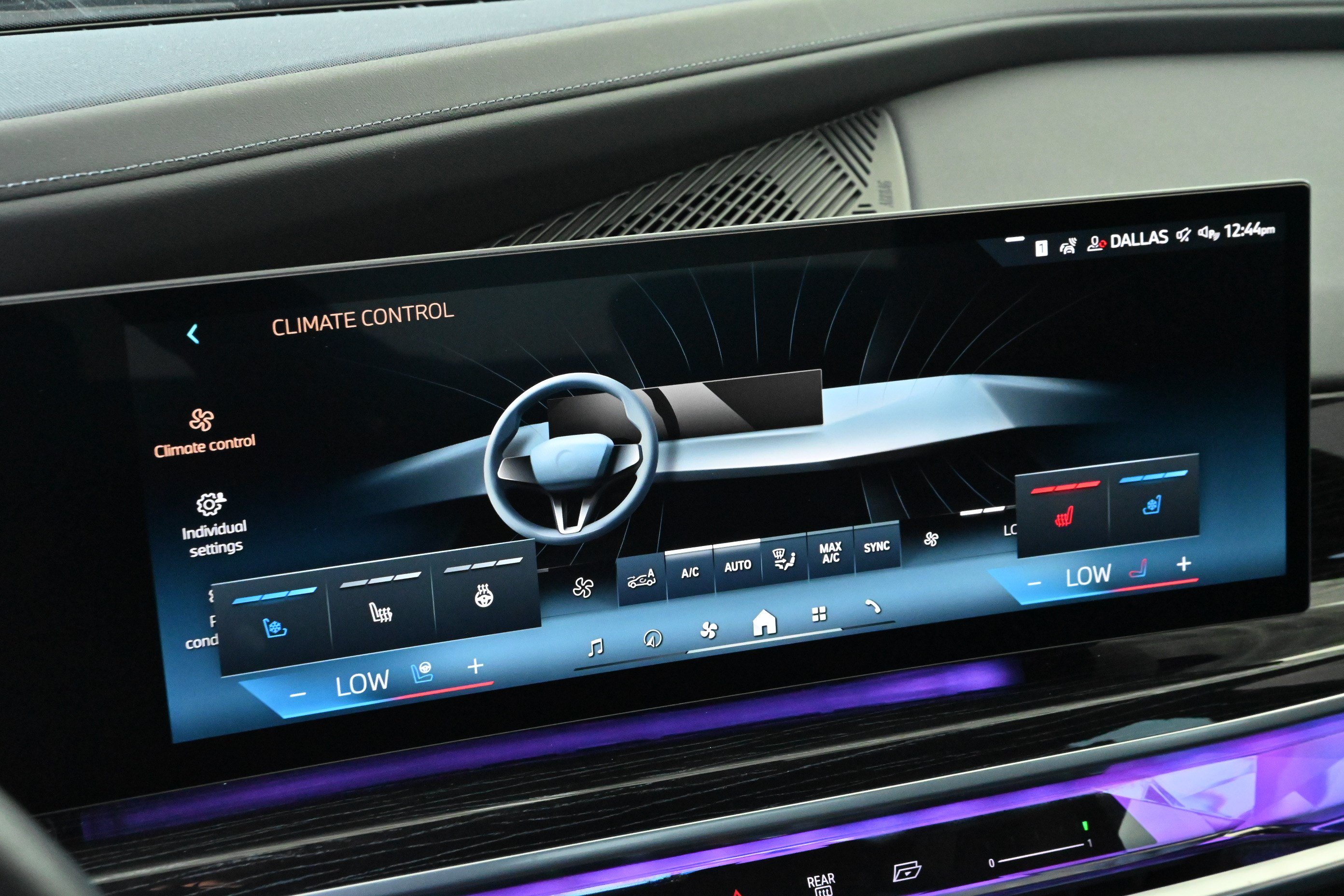 Certified 2024 BMW i7 eDrive50 w/ M Sport Package RWD image 20