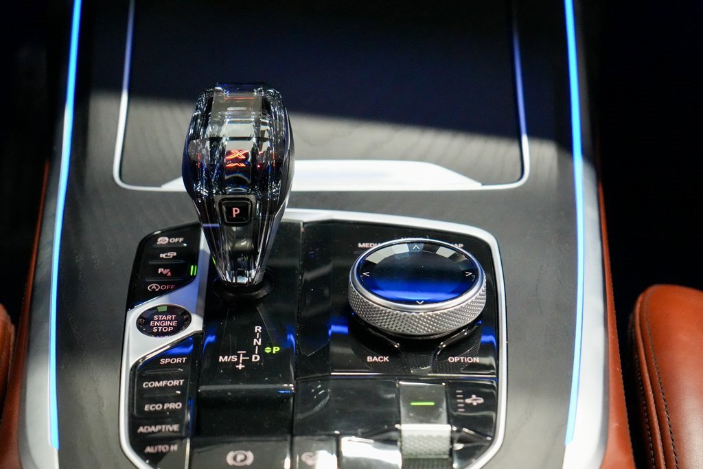 Used 2022 BMW X7 M50i w/ Dynamic Handling Package image 13