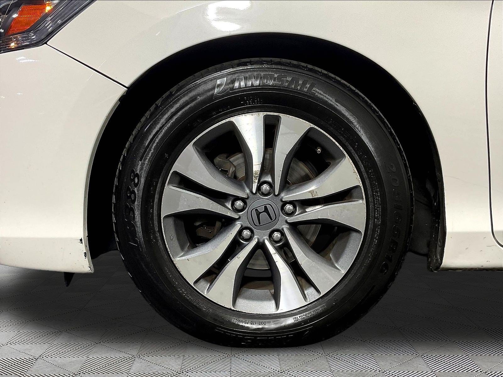 Used 2013 Honda Accord LX image 32