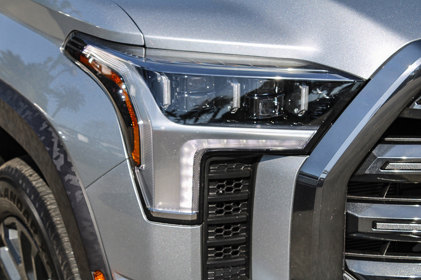 Used 2025 Toyota Tundra Platinum image 9