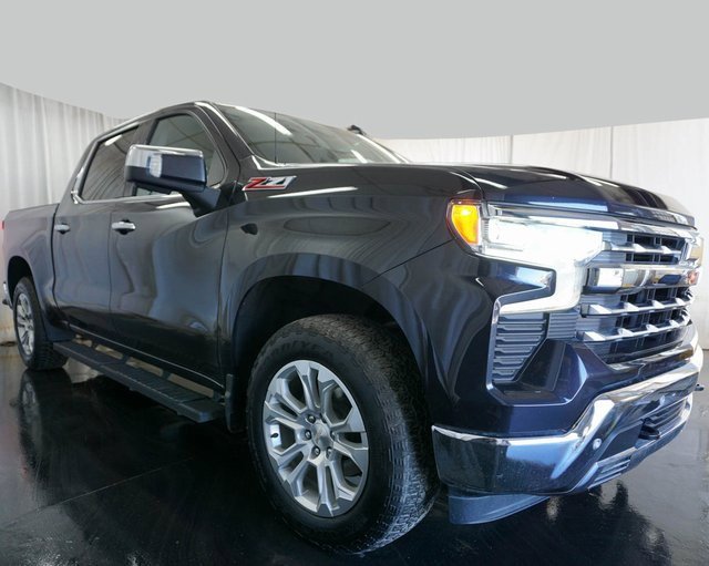 Used 2024 Chevrolet Silverado 1500 LTZ w/ LTZ Premium Package image 2