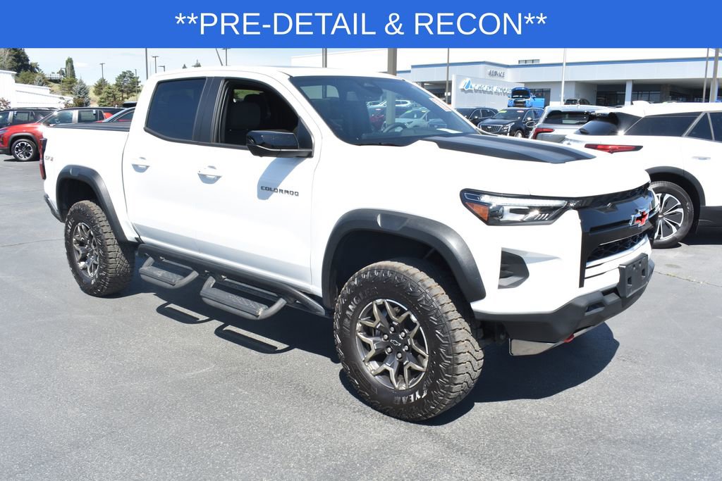 Used 2024 Chevrolet Colorado ZR2 w/ Technology Package AWD/4WD image 7