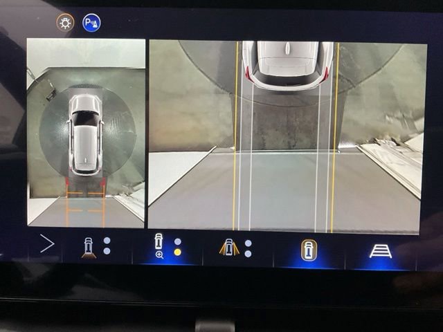 New 2026 Chevrolet Equinox LT w/ Convenience Package II AWD/4WD image 17