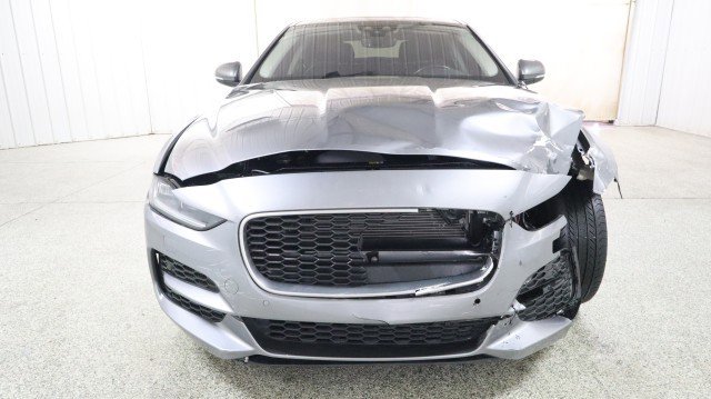 Used 2020 Jaguar XE S AWD/4WD image 7