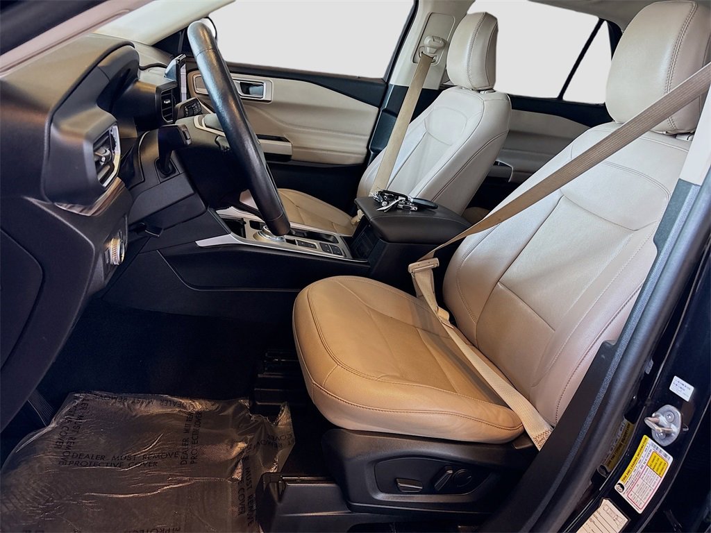 Used 2022 Ford Explorer Limited image 22