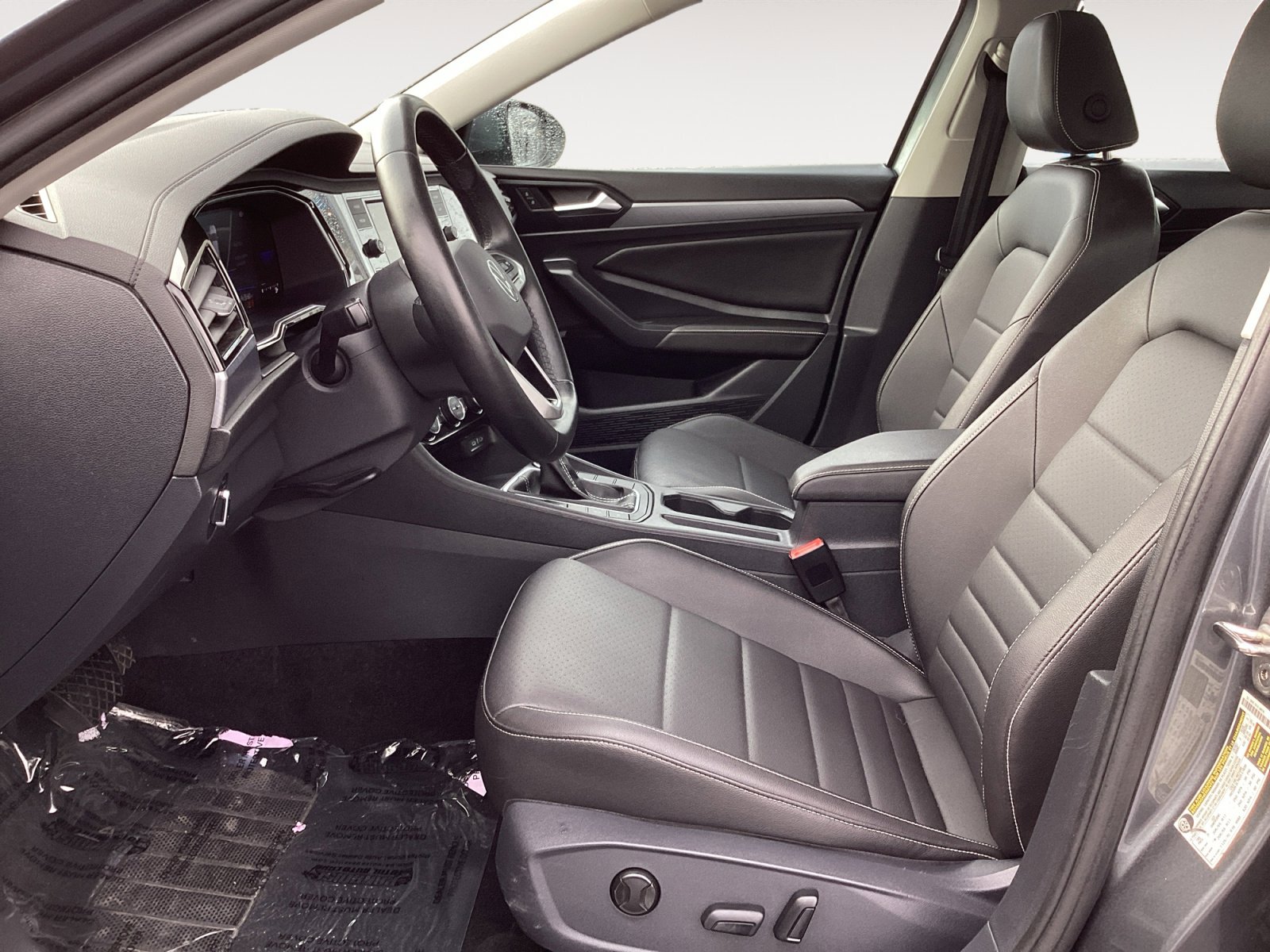 Used 2024 Volkswagen Jetta SE image 26