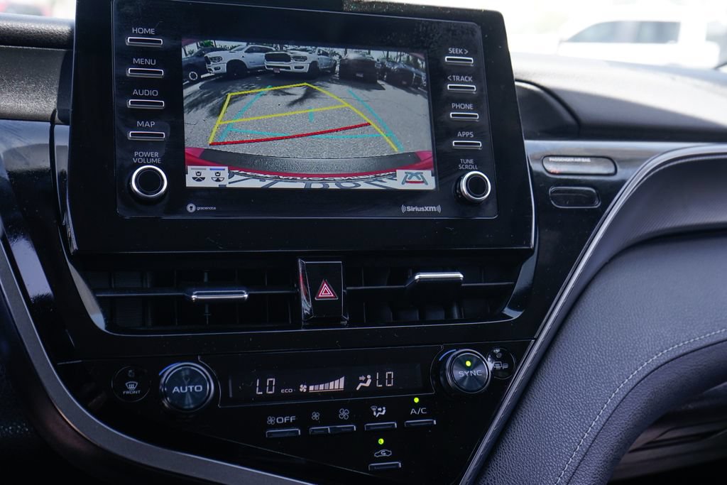 Used 2022 Toyota Camry SE w/ Convenience Package FWD image 29