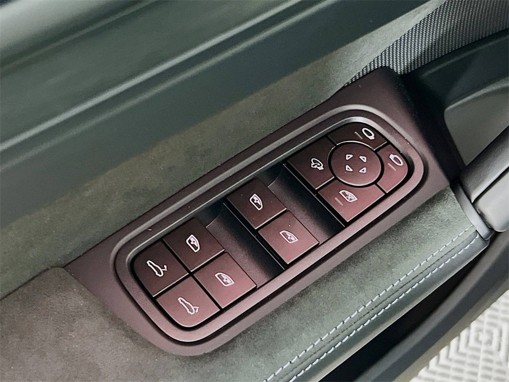 New 2026 Porsche Cayenne GTS image 20