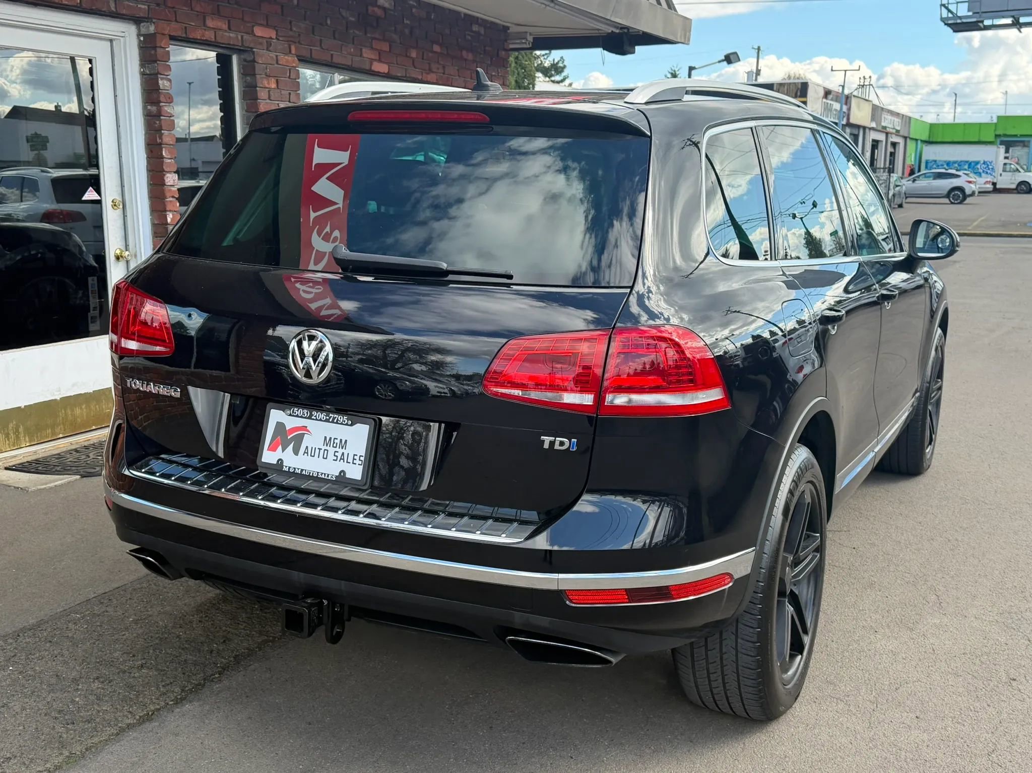 Used 2015 Volkswagen Touareg Sport AWD/4WD image 3