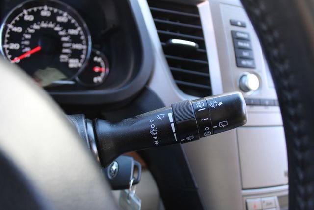 Used 2013 Subaru Outback 3.6R Limited w/ Moonroof Pkg image 28