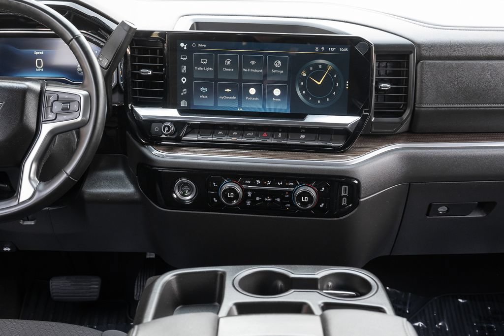 Used 2024 Chevrolet Silverado 1500 LT AWD/4WD image 34