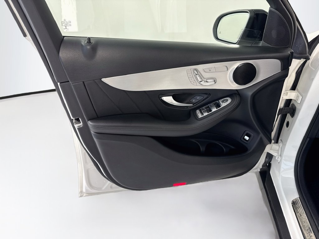 Used 2021 Mercedes-Benz GLC 300 image 24