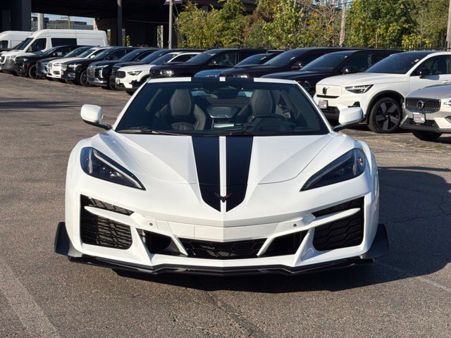 Used 2024 Chevrolet Corvette Z06 w/ Z07 Performance Package RWD image 3