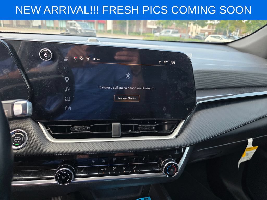 Used 2026 Chevrolet Equinox LT FWD image 9
