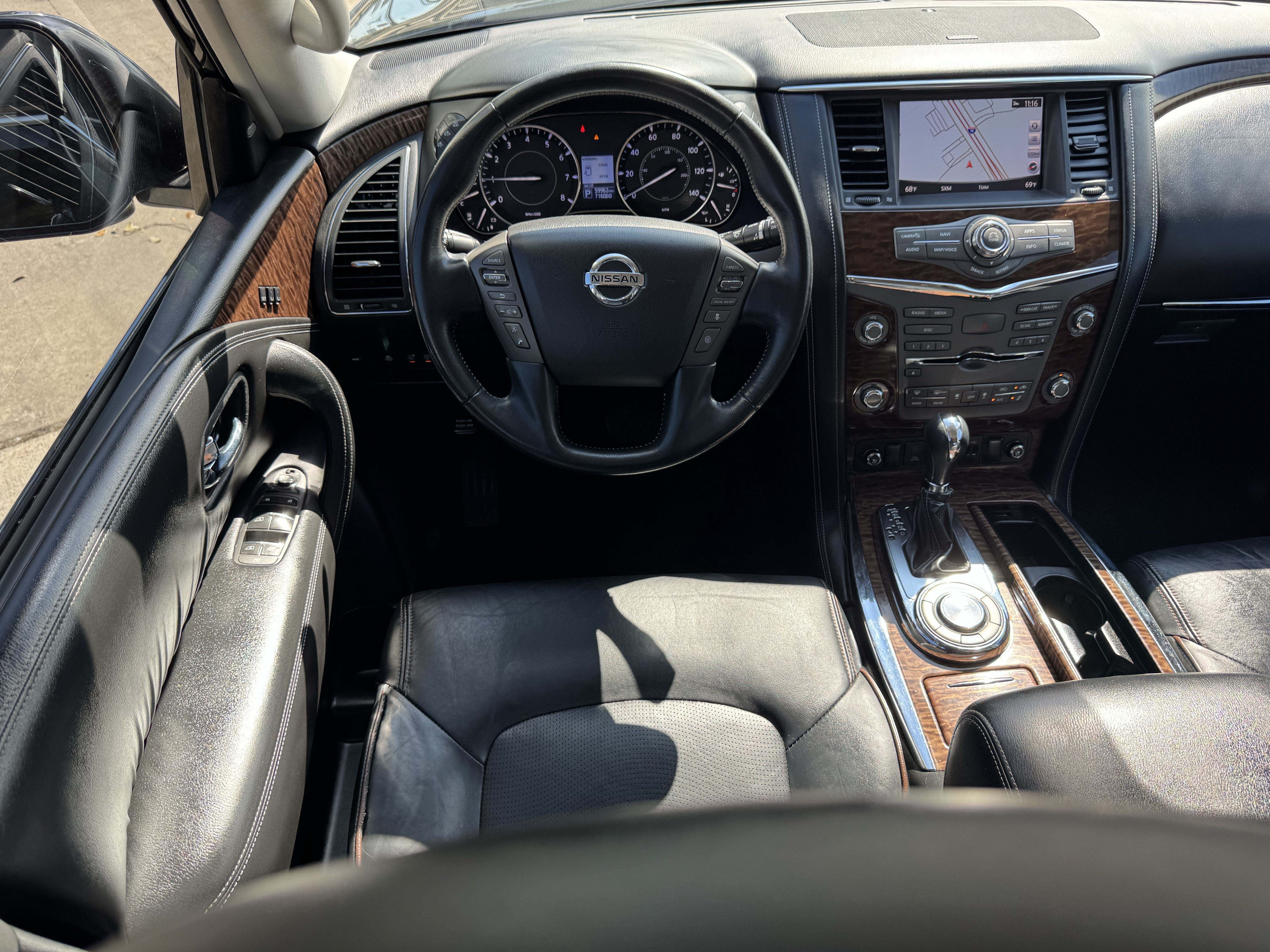 Used 2020 Nissan Armada Platinum w/ Captain's Chairs Package RWD image 10