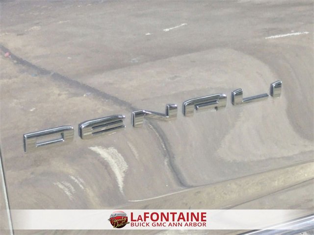 Used 2024 GMC Yukon XL Denali Ultimate image 10