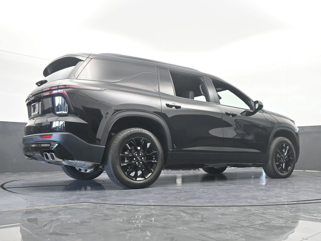 Used 2025 Chevrolet Traverse LT w/ Midnight/Sport Edition image 70