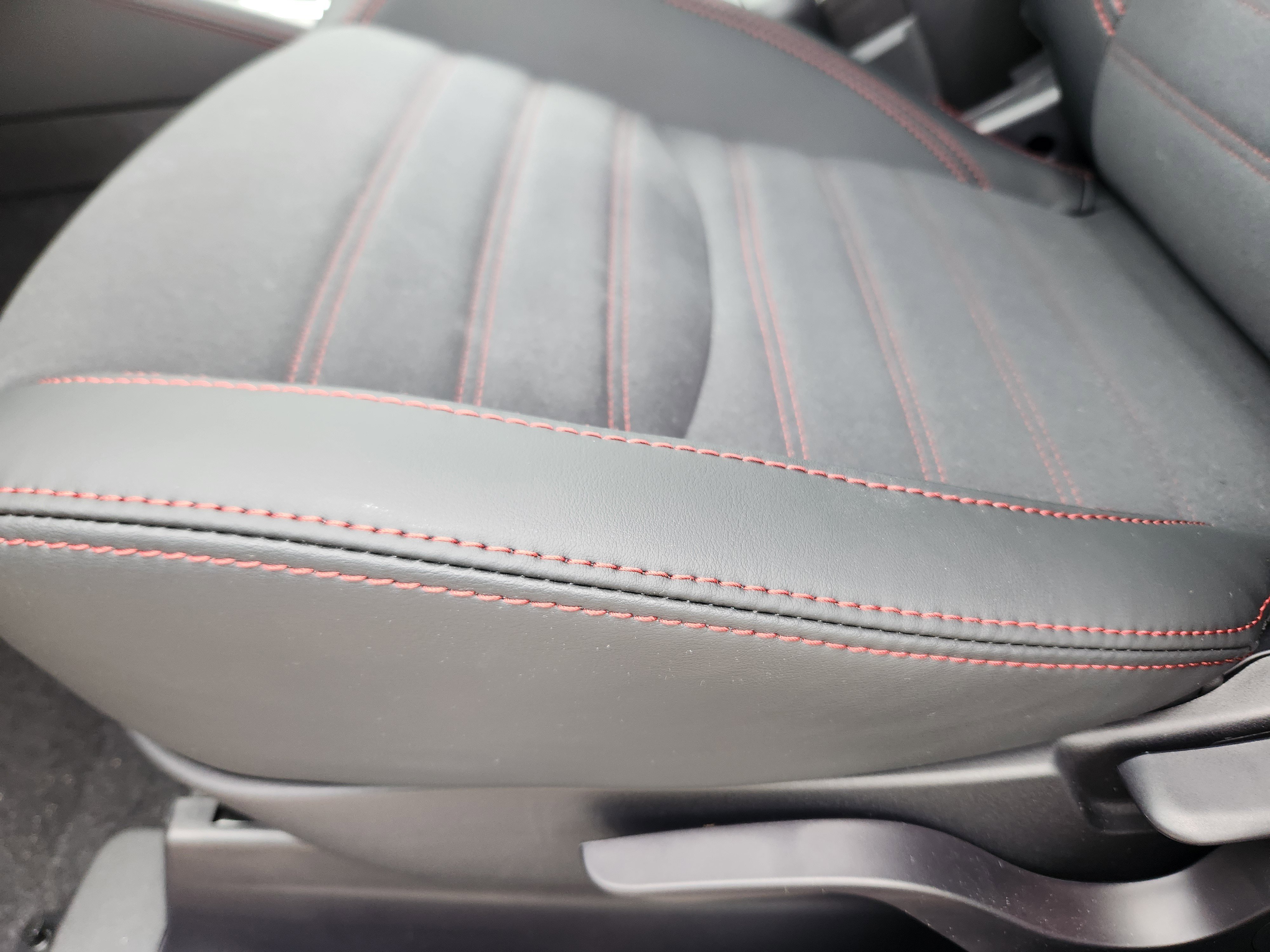 New 2025 Mitsubishi Outlander Sport SE image 19