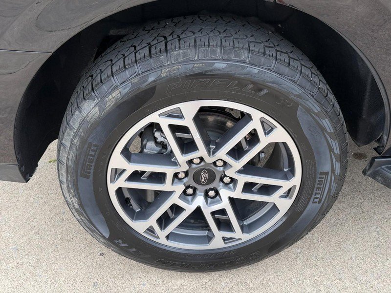 Used 2025 Ford Expedition Active AWD/4WD image 11