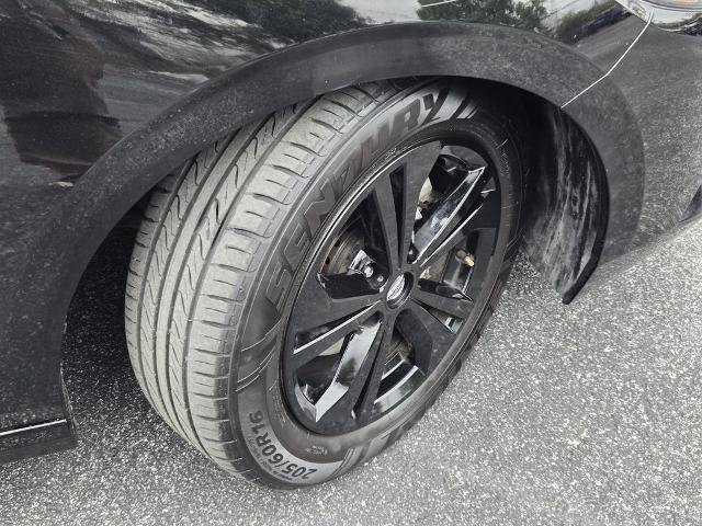 Certified 2023 Nissan Sentra SV w/ All-Weather Package FWD image 6